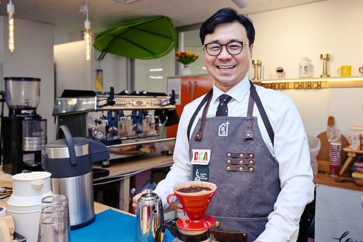 주정일 담임목사